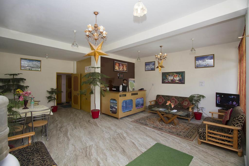 Hotel Ocean Inn Manāli Екстериор снимка